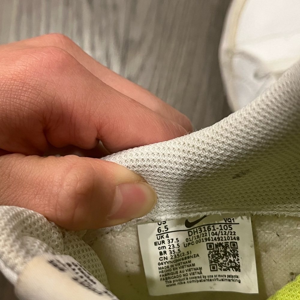 Nike Kids White and Gold Sneakers - Picture 5 of 5